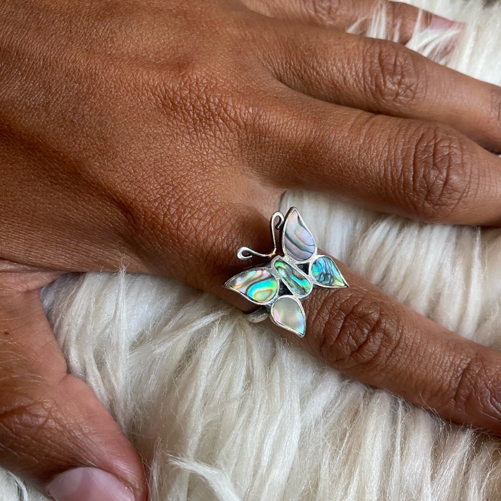Fantastica silver abalone shell butterfly ring. - Picture 3 of 10